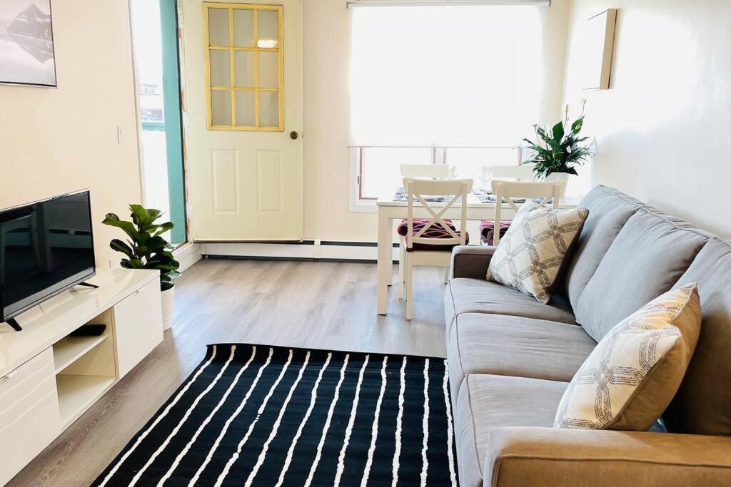 Unit #303 Mountain View 1Br In Canmore Downtown Exterior photo